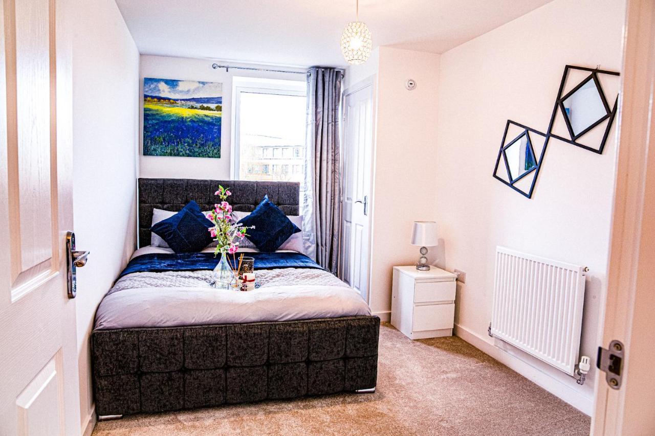 A Luxury 2 Bedroom Apartment With 2 Free Parking Chatham  Zewnętrze zdjęcie