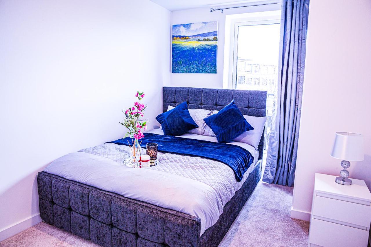 A Luxury 2 Bedroom Apartment With 2 Free Parking Chatham  Zewnętrze zdjęcie